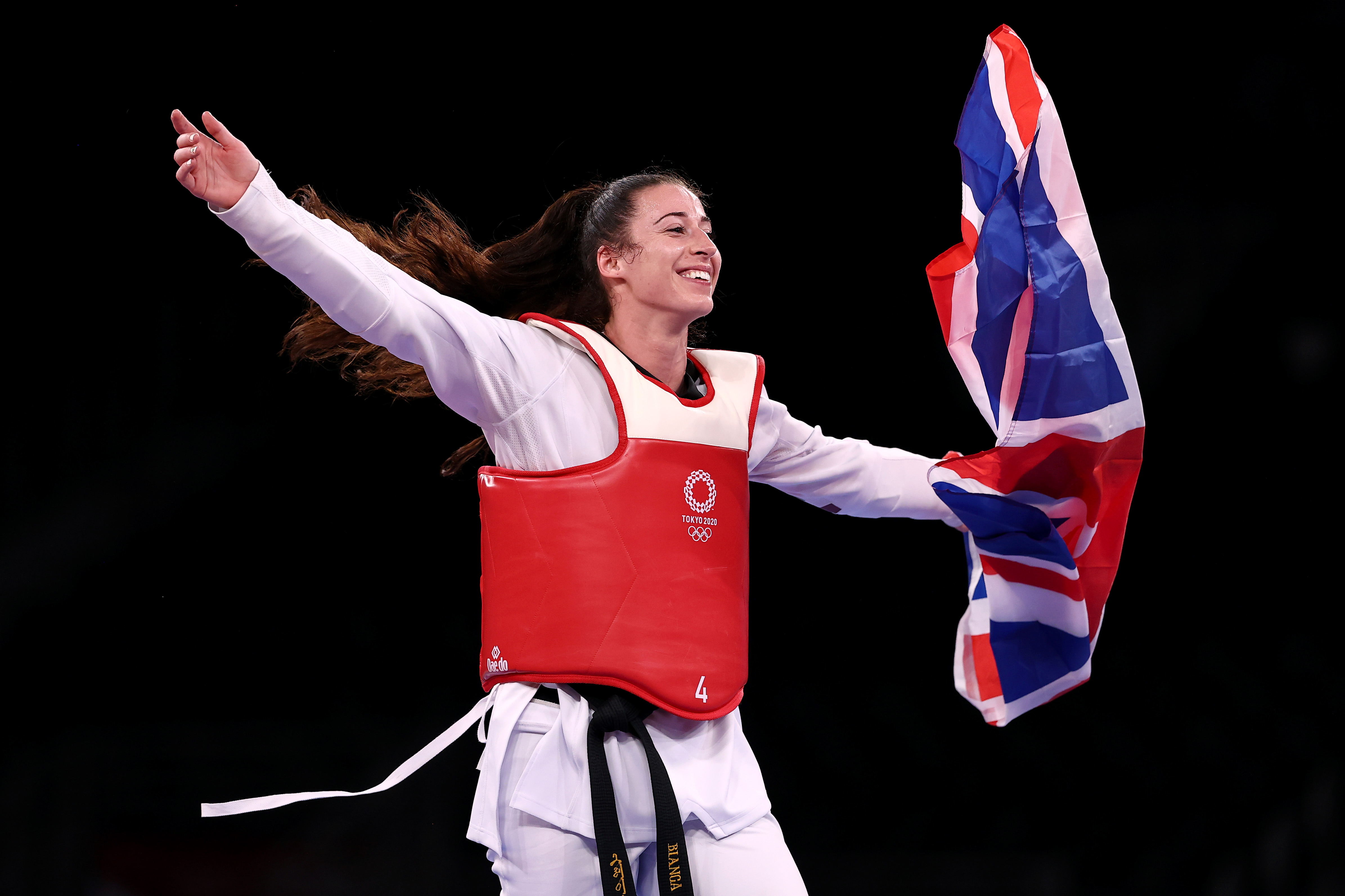 Bianca Walkden celebrates at Tokyo 2020