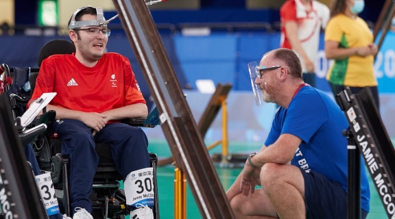GB Performance Coach Glynn Tromans coaching Boccia athlete Jamie McCowan at the Tokyo 2020 Paralympics. Image c/o imagecomms