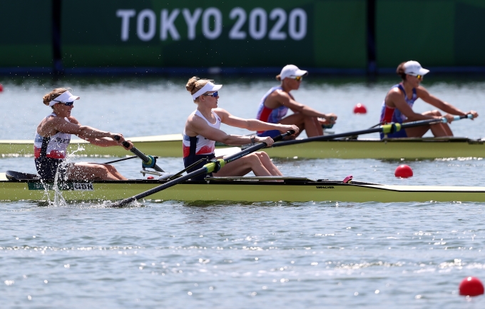 Helen Glover and Polly Swann compete at Tokyo 2020