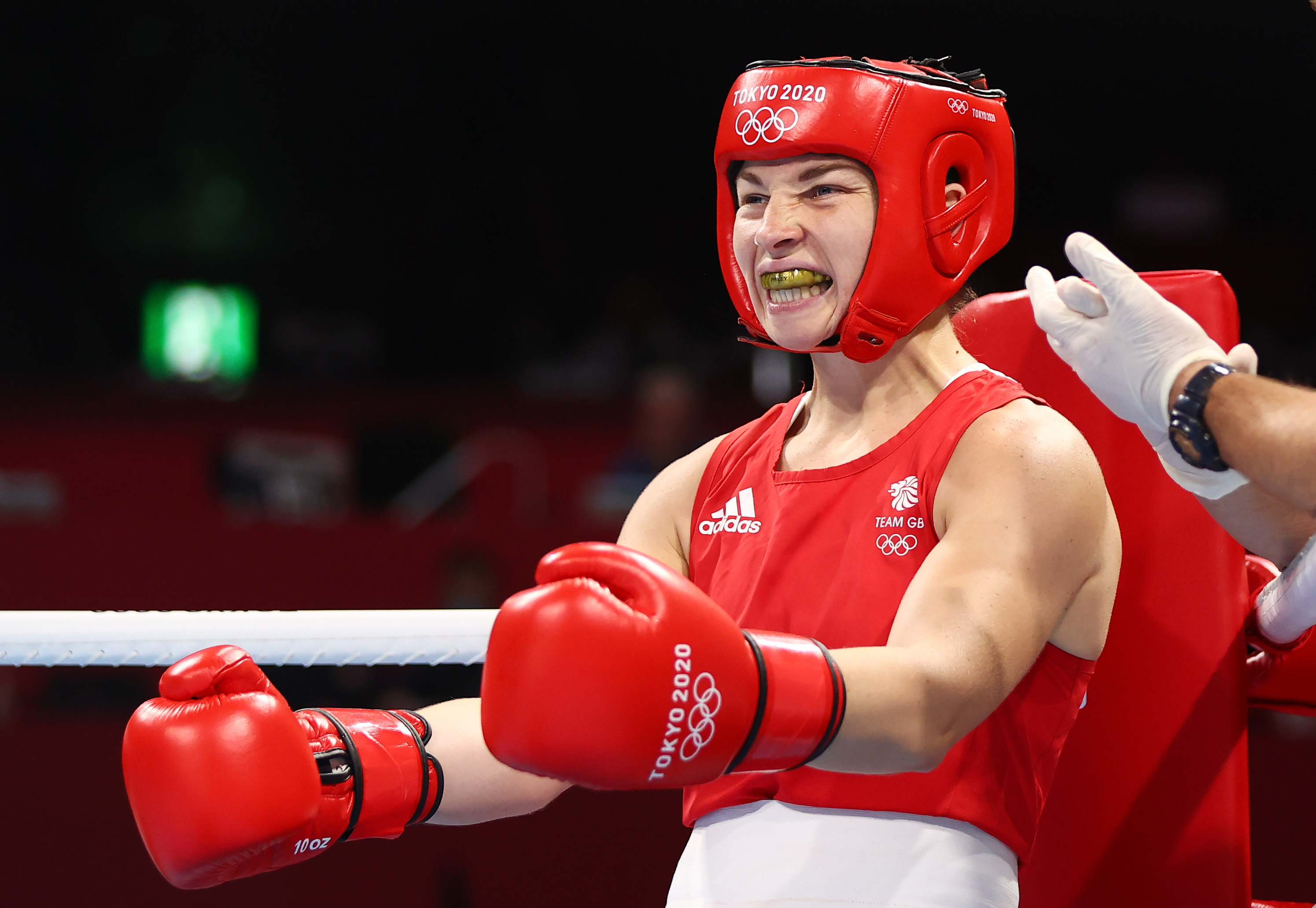 Lauren Price celebrates a gold medal at Tokyo 2020