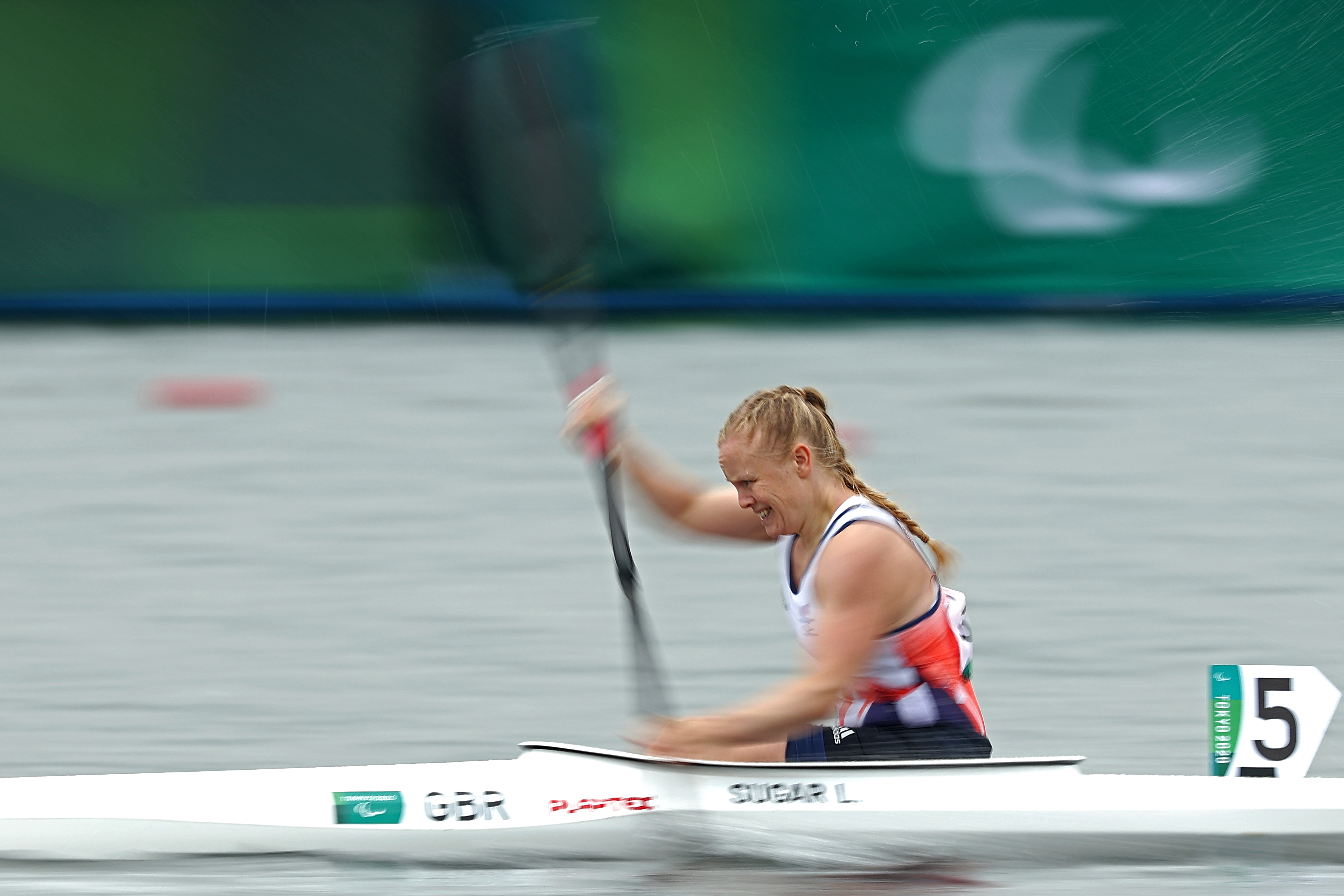Laura sugar competing in the para canoe at the Tokyo Paralympic Games