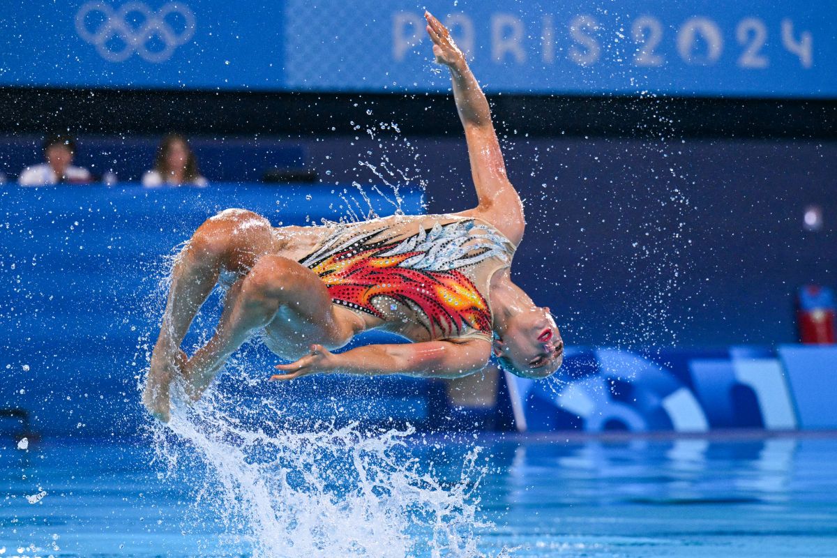 Britain's Isabelle Thorpe and Britain's Kate Shortman compete in the duet free routine of the artistic swimming event during the Paris 2024 Olympic Games at the Aquatics Centre in Saint-Denis, north of Paris, on August 10, 2024.
